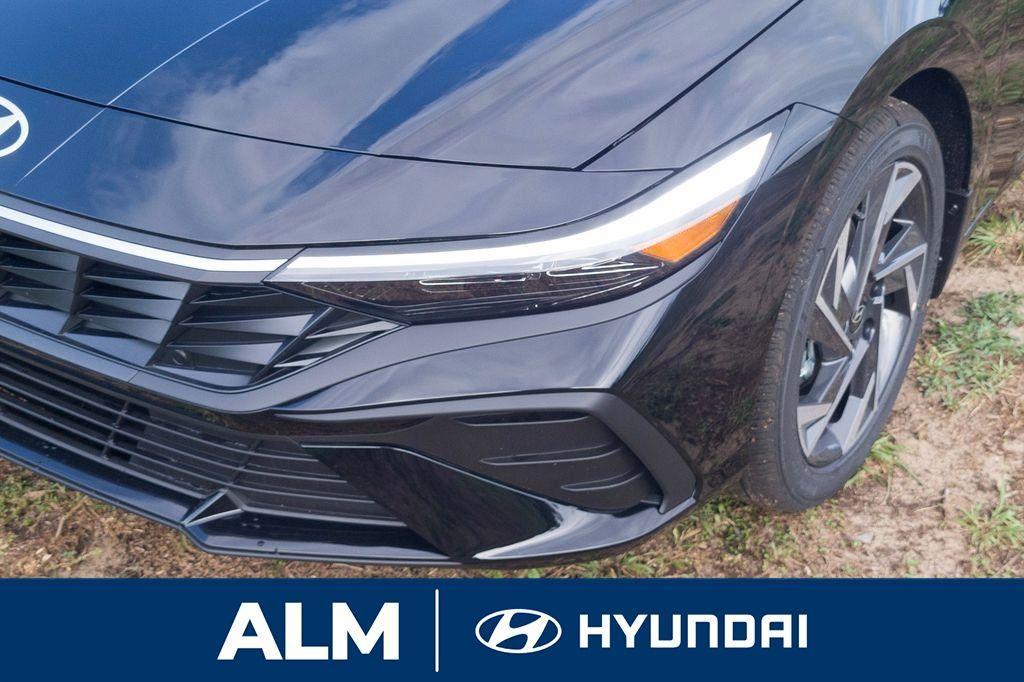 new 2025 Hyundai Elantra car, priced at $21,395