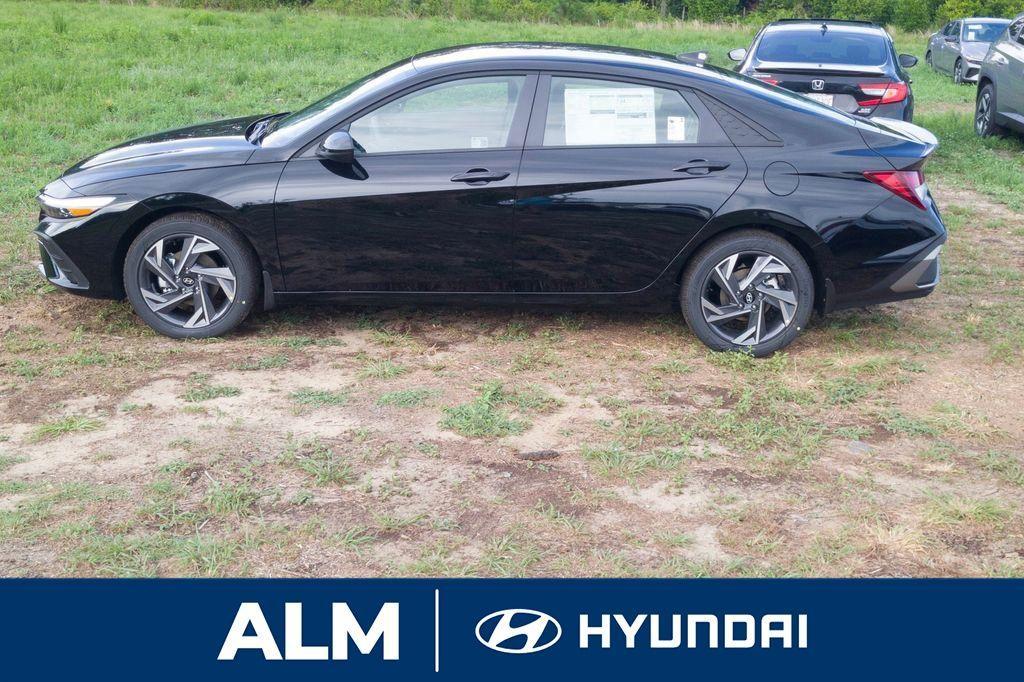 new 2025 Hyundai Elantra car, priced at $21,395