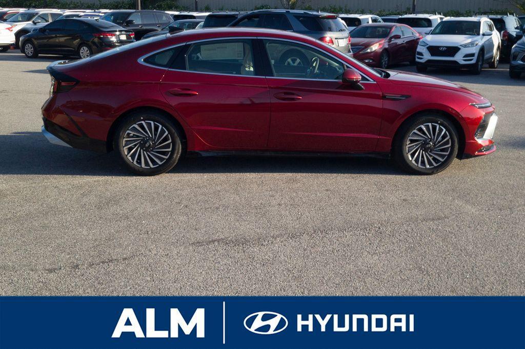 new 2025 Hyundai Sonata Hybrid car, priced at $29,245