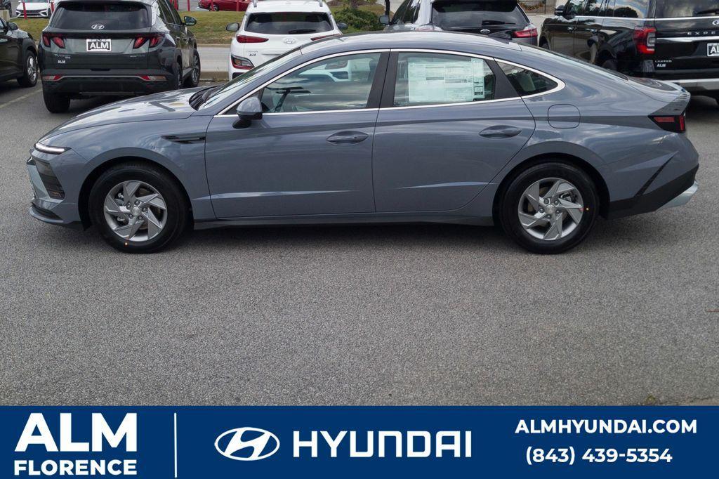 new 2025 Hyundai Sonata car, priced at $26,995