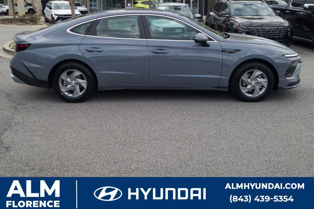 new 2025 Hyundai Sonata car, priced at $26,995