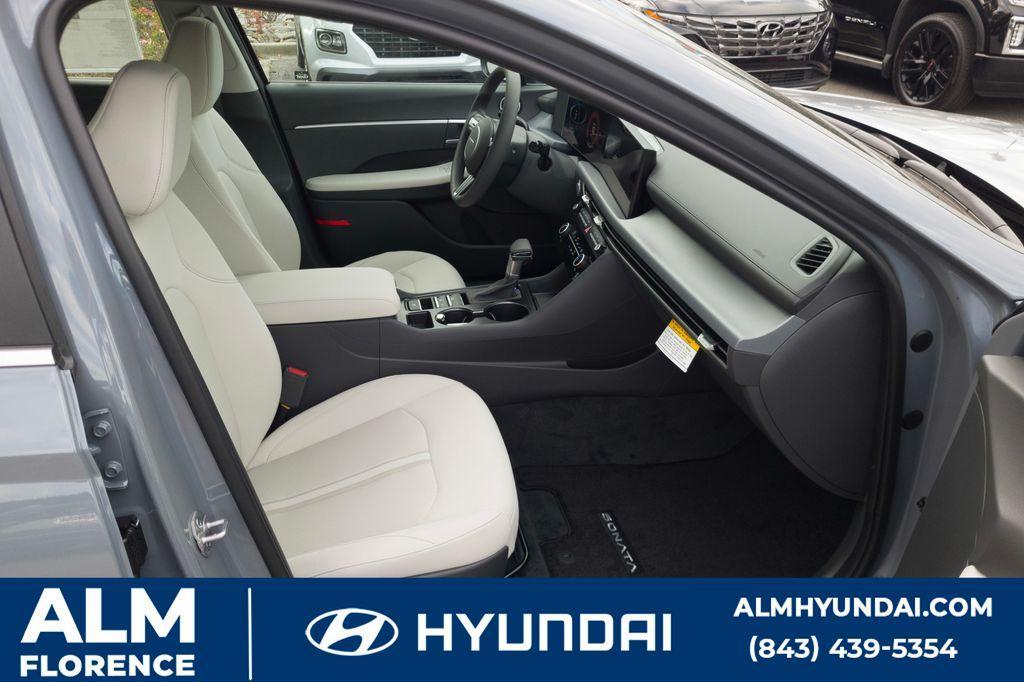 new 2025 Hyundai Sonata car, priced at $26,995