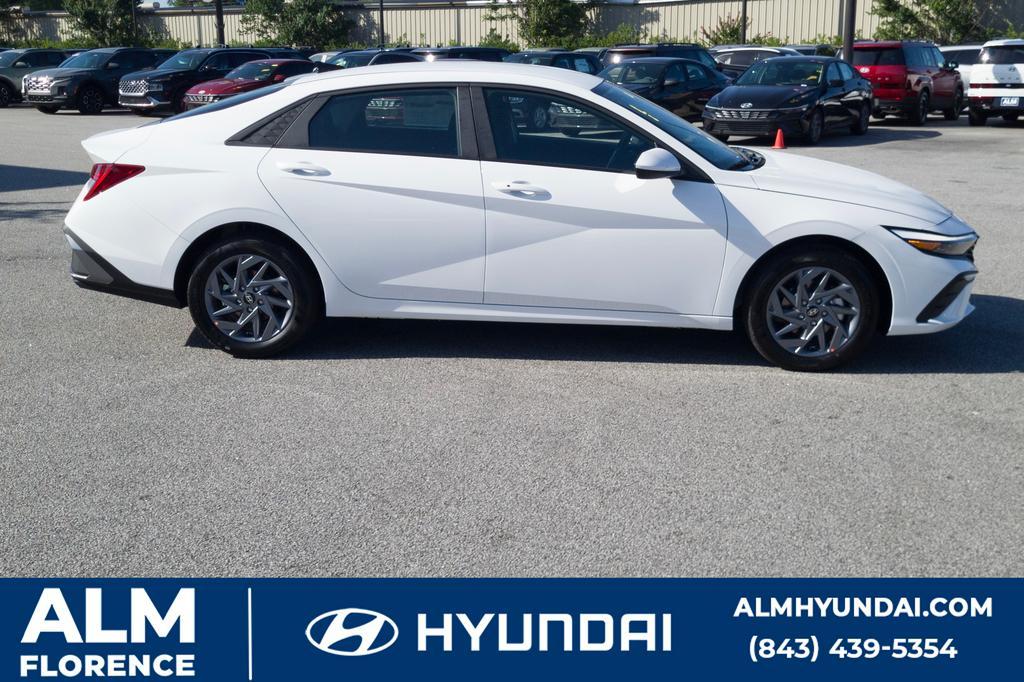 new 2024 Hyundai Elantra HEV car, priced at $23,315