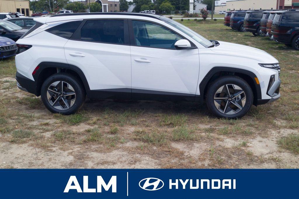 new 2025 Hyundai TUCSON Hybrid car, priced at $34,515