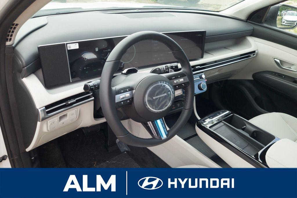 new 2025 Hyundai TUCSON Hybrid car, priced at $34,515