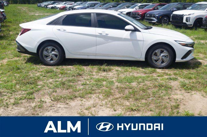new 2025 Hyundai Elantra car, priced at $22,677