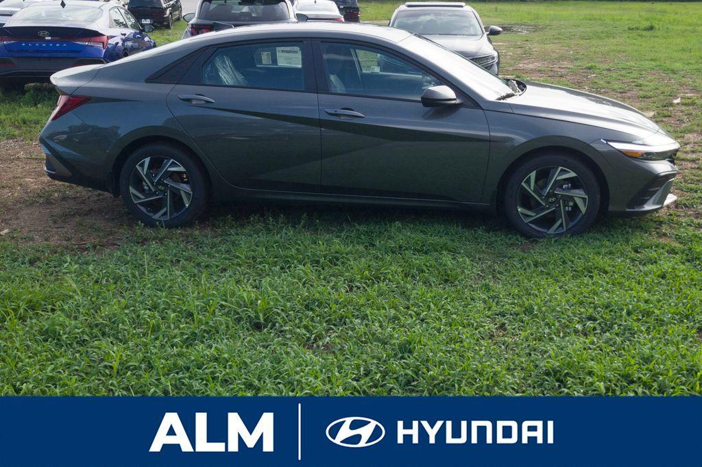 new 2025 Hyundai Elantra car, priced at $21,295
