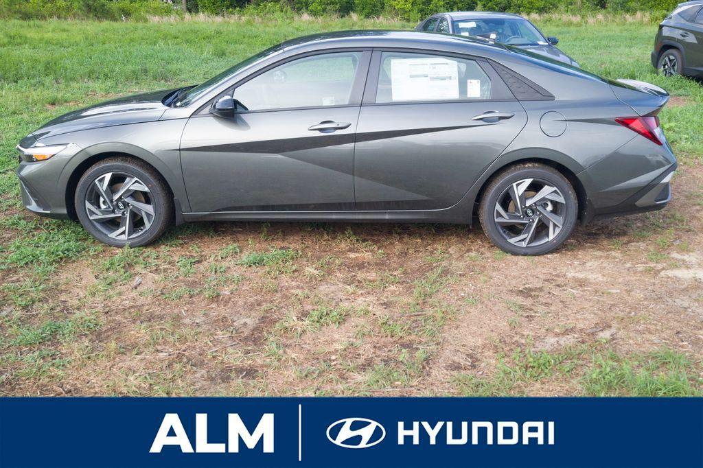 new 2025 Hyundai Elantra car, priced at $21,295