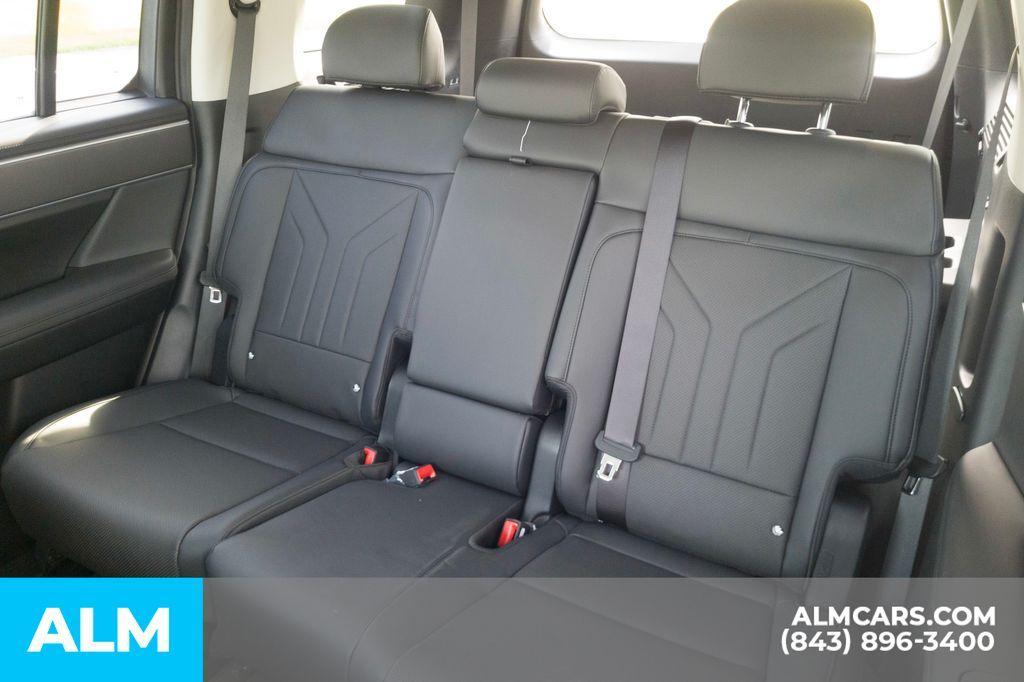 used 2025 Hyundai SANTA FE HEV car, priced at $34,920