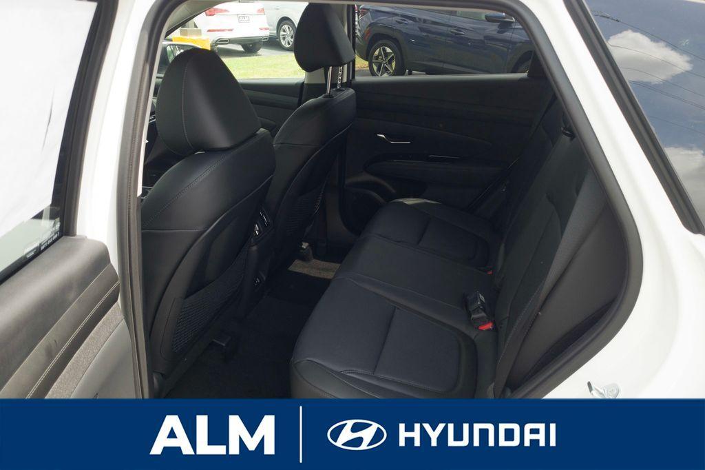 new 2025 Hyundai TUCSON Hybrid car, priced at $40,407