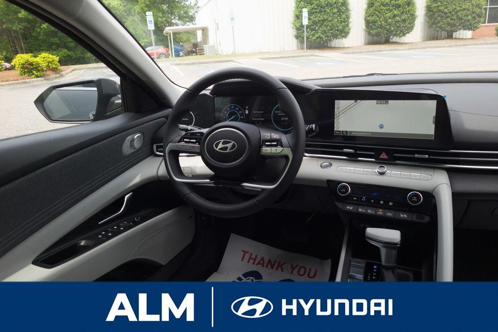 new 2025 Hyundai ELANTRA HEV car, priced at $28,156
