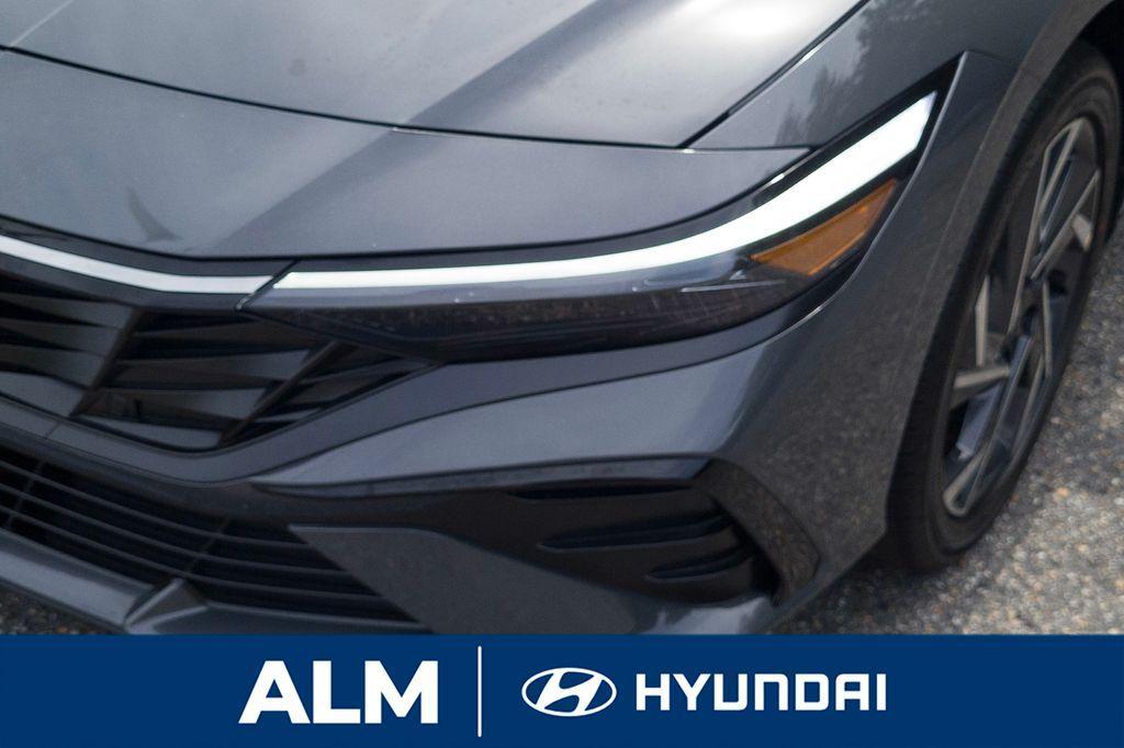 new 2025 Hyundai ELANTRA HEV car, priced at $28,156