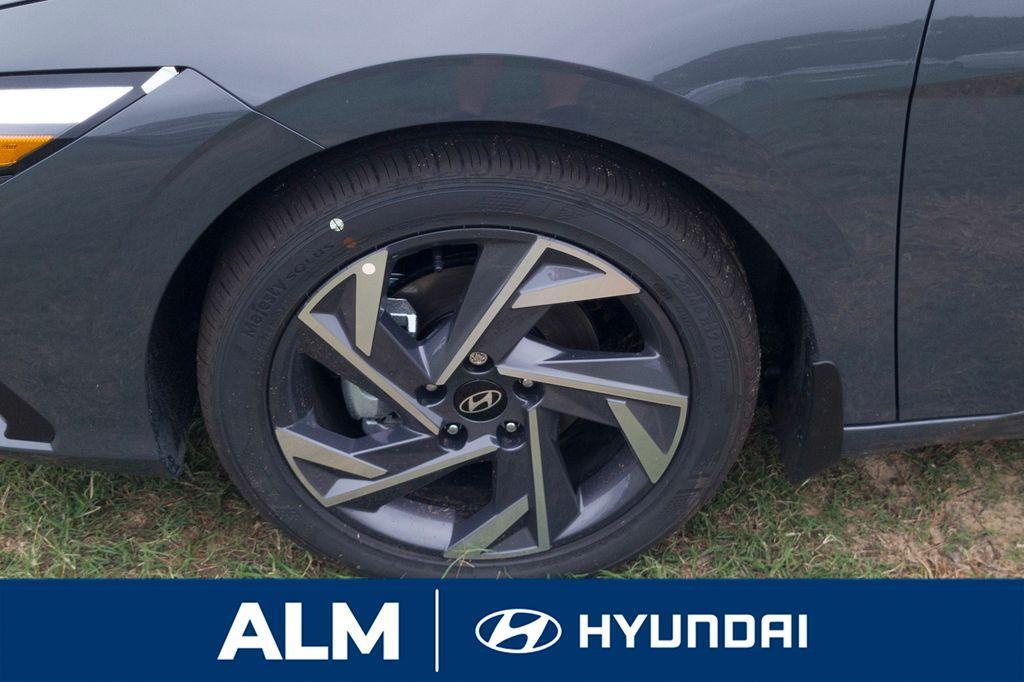 new 2025 Hyundai Elantra car, priced at $21,595