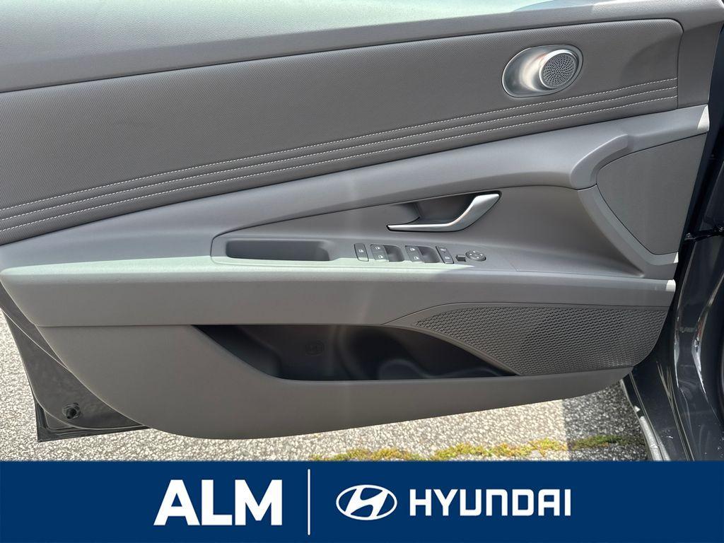 new 2025 Hyundai Elantra car, priced at $21,995