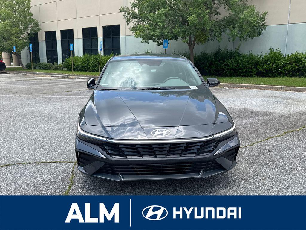 new 2025 Hyundai Elantra car, priced at $21,995