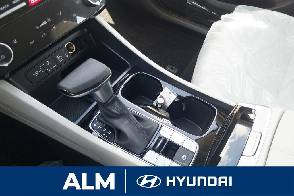 new 2025 Hyundai Tucson car, priced at $29,995
