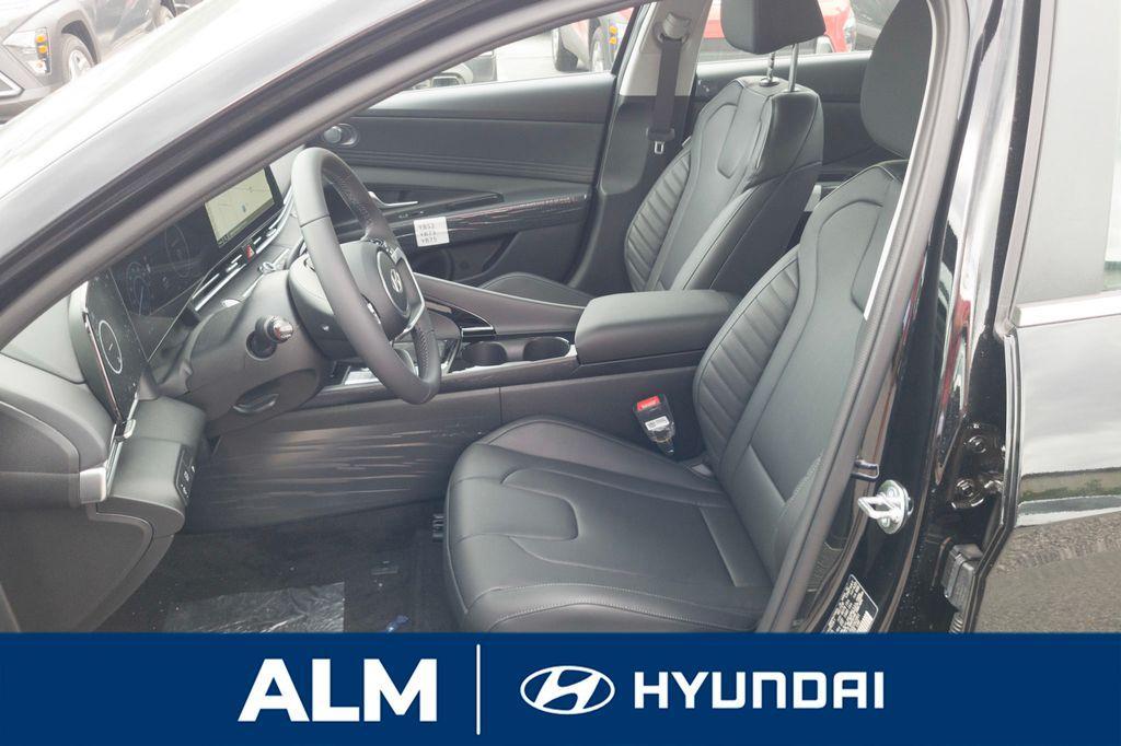 new 2025 Hyundai ELANTRA HEV car, priced at $26,495