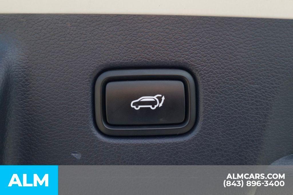 used 2024 Hyundai Palisade car, priced at $32,420