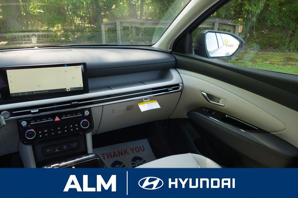 new 2025 Hyundai TUCSON Hybrid car, priced at $39,919