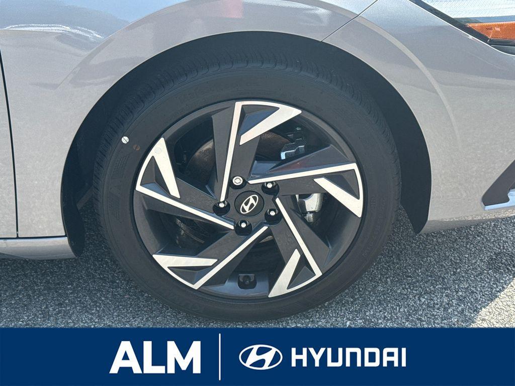new 2025 Hyundai Elantra car, priced at $21,996