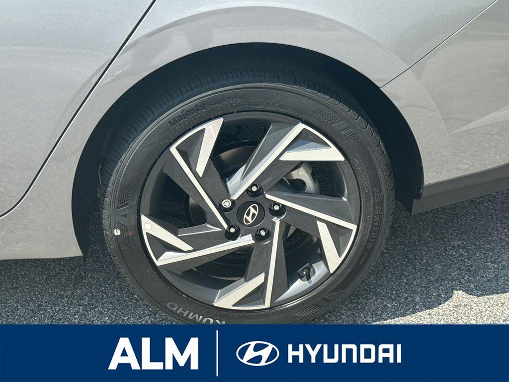 new 2025 Hyundai Elantra car, priced at $21,996