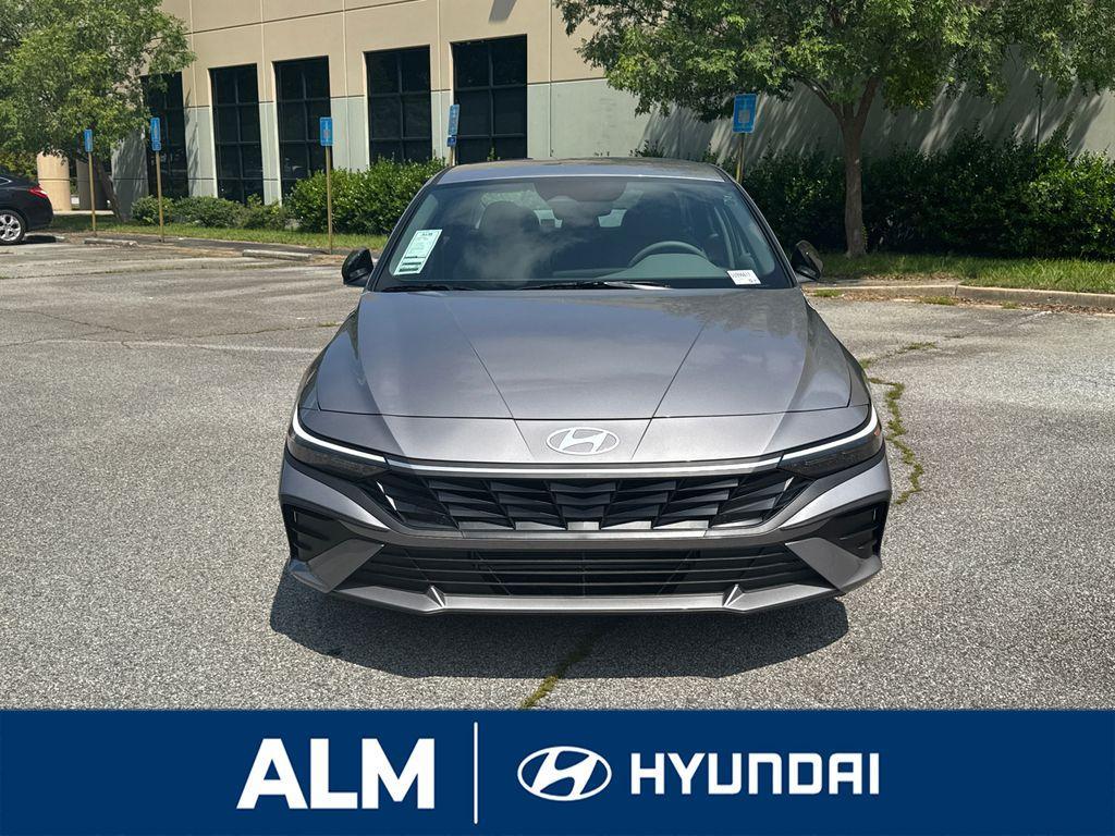 new 2025 Hyundai Elantra car, priced at $21,996