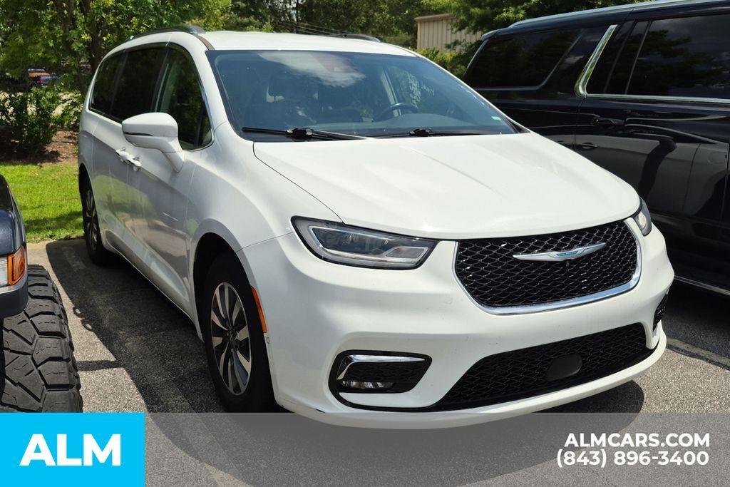 used 2021 Chrysler Pacifica Hybrid car, priced at $23,420