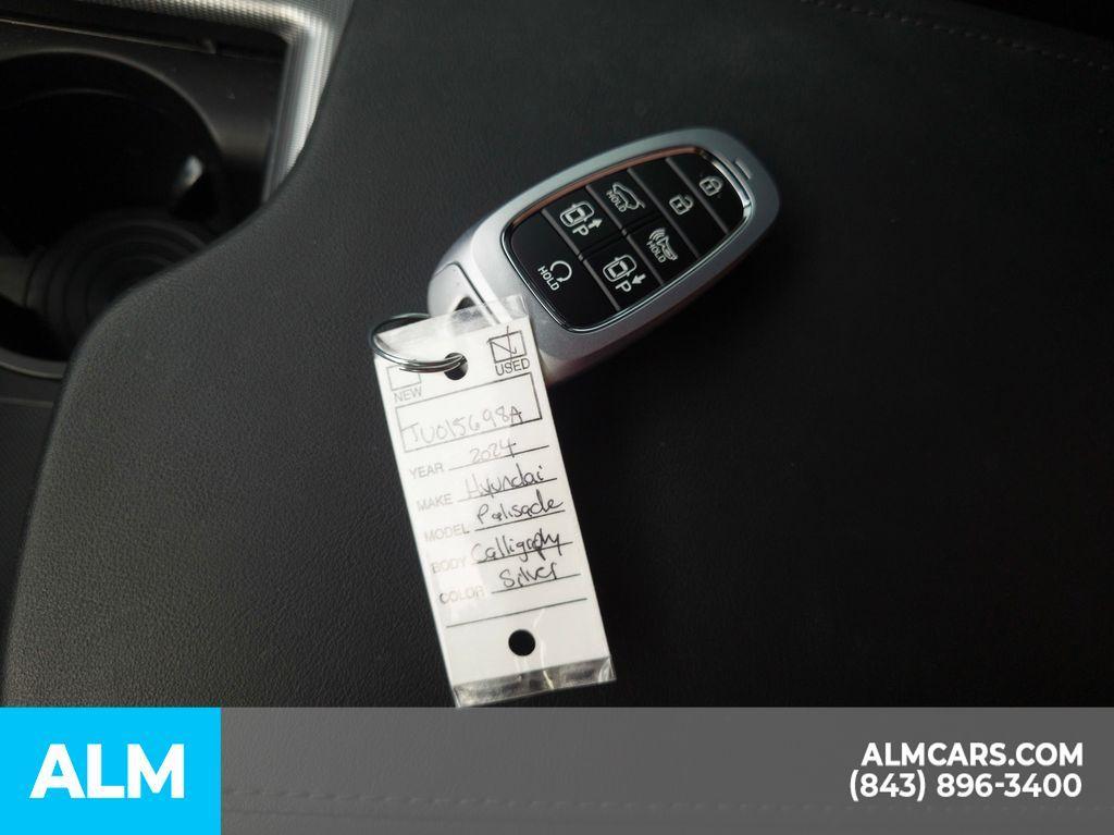 used 2024 Hyundai Palisade car, priced at $38,920