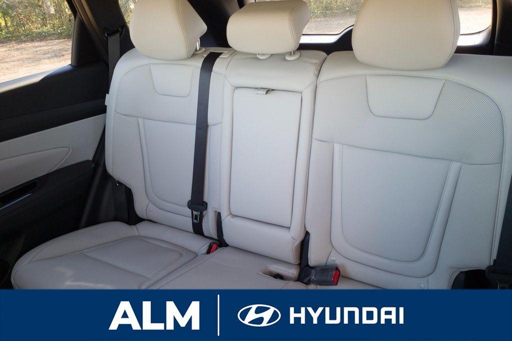 new 2025 Hyundai TUCSON Hybrid car, priced at $39,789