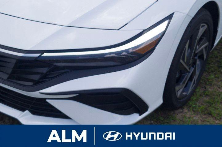new 2025 Hyundai Elantra car, priced at $23,417