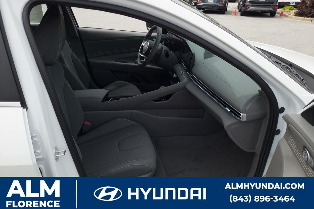 new 2024 Hyundai Elantra car, priced at $25,995