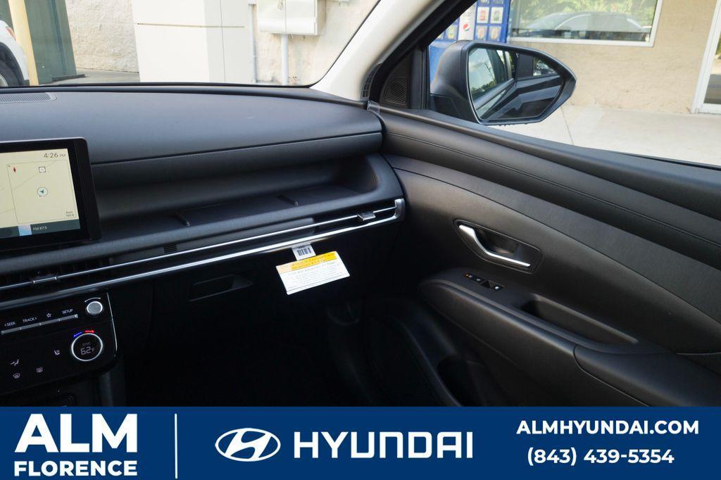 new 2025 Hyundai Tucson Hybrid car, priced at $35,995