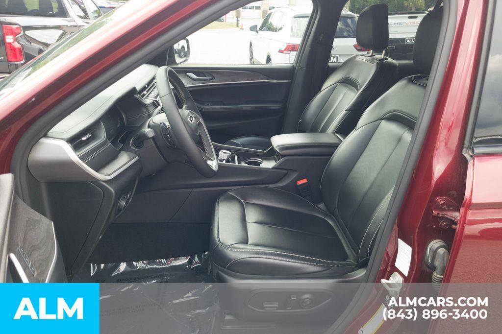 used 2024 Jeep Grand Cherokee car, priced at $35,920