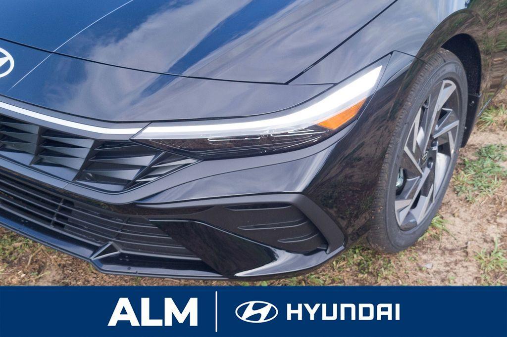 new 2025 Hyundai Elantra car, priced at $21,495