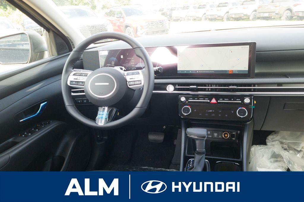 new 2025 Hyundai Tucson car, priced at $31,995