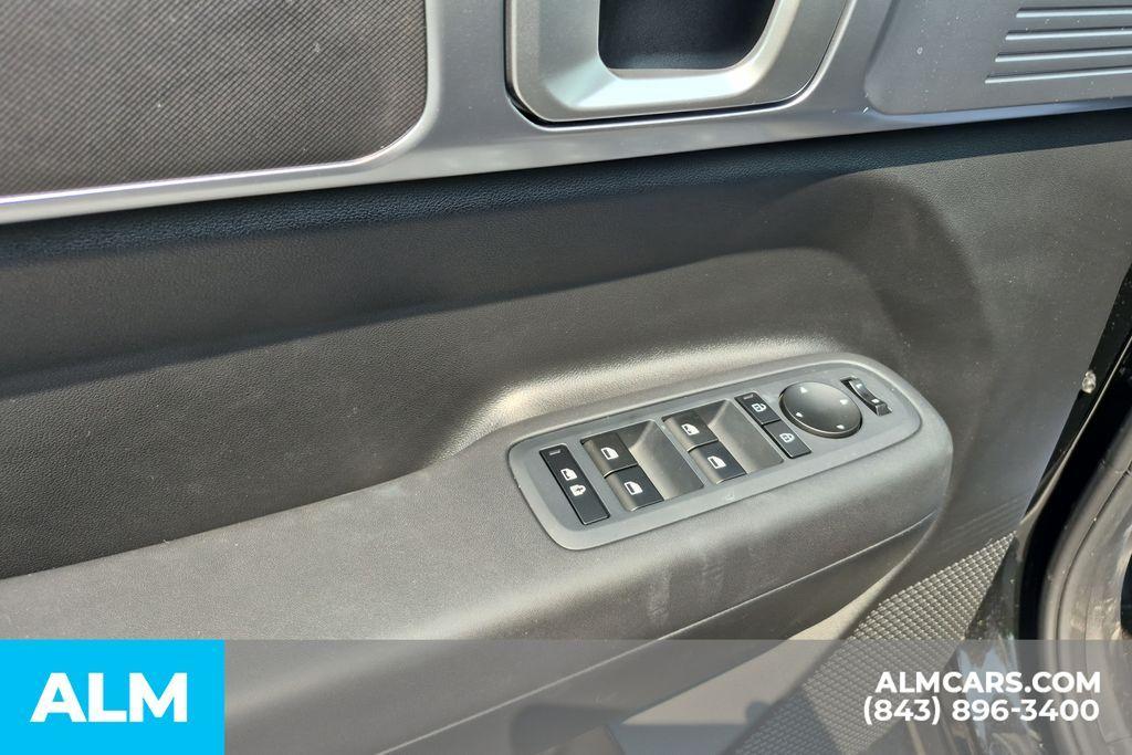 used 2024 Hyundai Santa Fe car, priced at $27,960