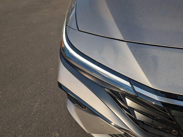 new 2024 Hyundai Elantra HEV car, priced at $28,049
