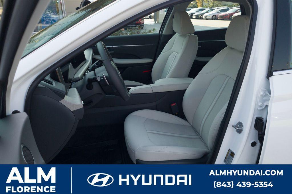 new 2024 Hyundai Sonata Hybrid car, priced at $28,995