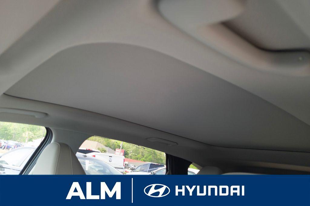 new 2025 Hyundai TUCSON Hybrid car, priced at $34,995