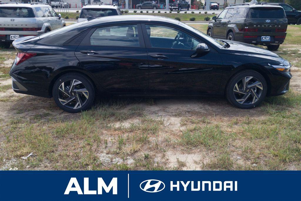 new 2025 Hyundai Elantra car, priced at $20,996