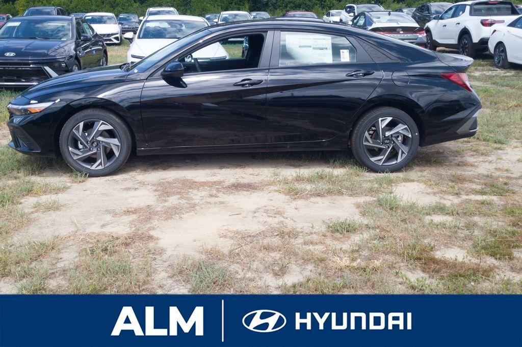 new 2025 Hyundai Elantra car, priced at $20,996
