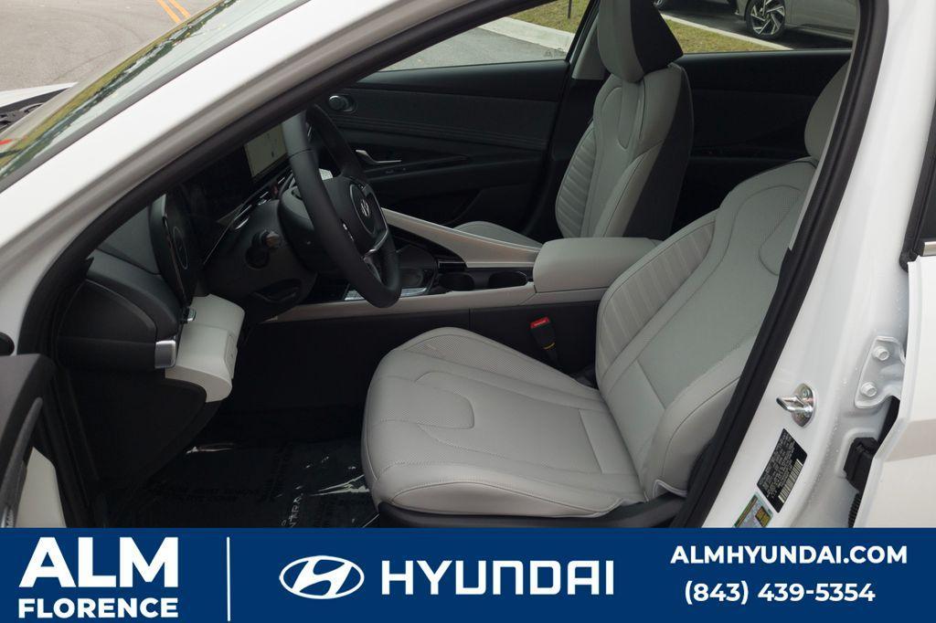 new 2025 Hyundai Elantra car, priced at $25,995