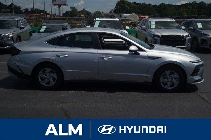 new 2025 Hyundai Sonata car, priced at $24,815