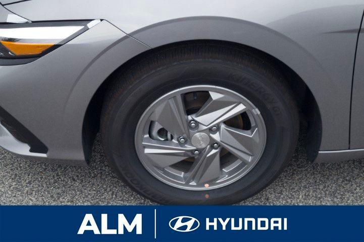new 2025 Hyundai Elantra car, priced at $22,319