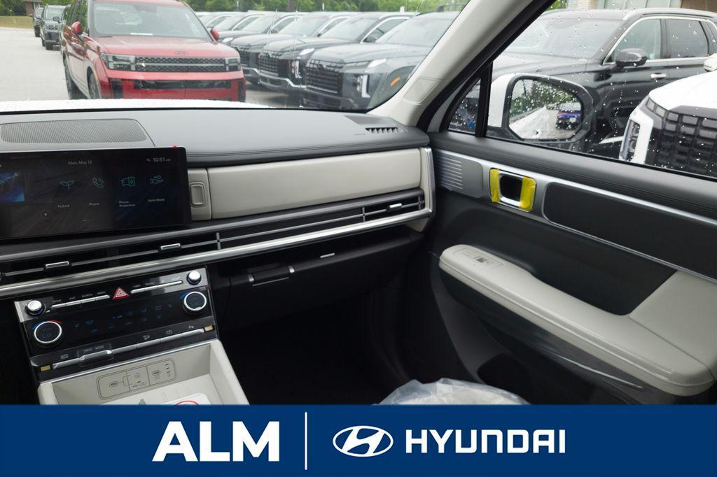 new 2025 Hyundai SANTA FE HEV car, priced at $37,491