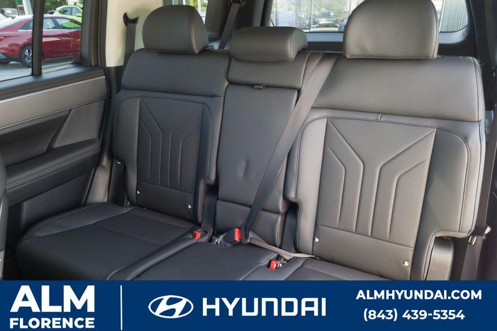 new 2025 Hyundai Santa Fe HEV car, priced at $36,995