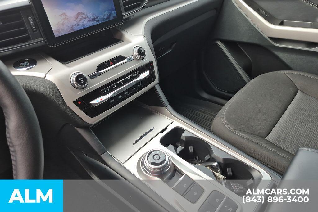used 2024 Ford Explorer car, priced at $33,920