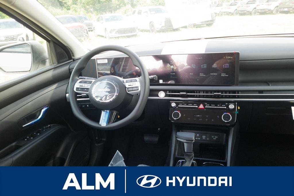 new 2025 Hyundai Tucson car, priced at $29,995