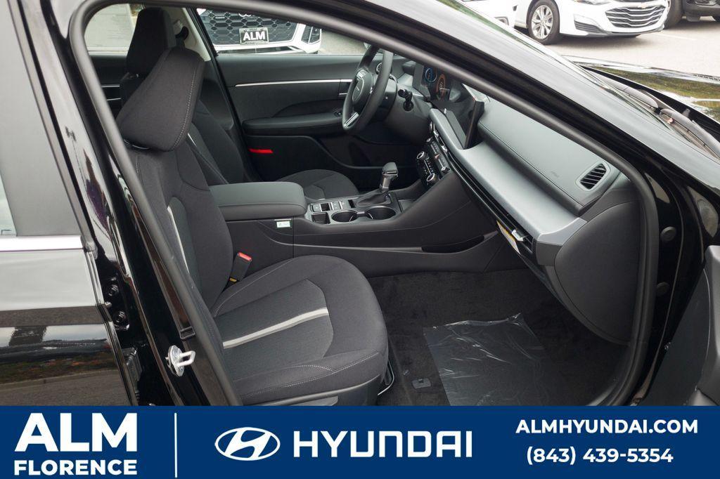 new 2025 Hyundai Sonata car, priced at $24,815