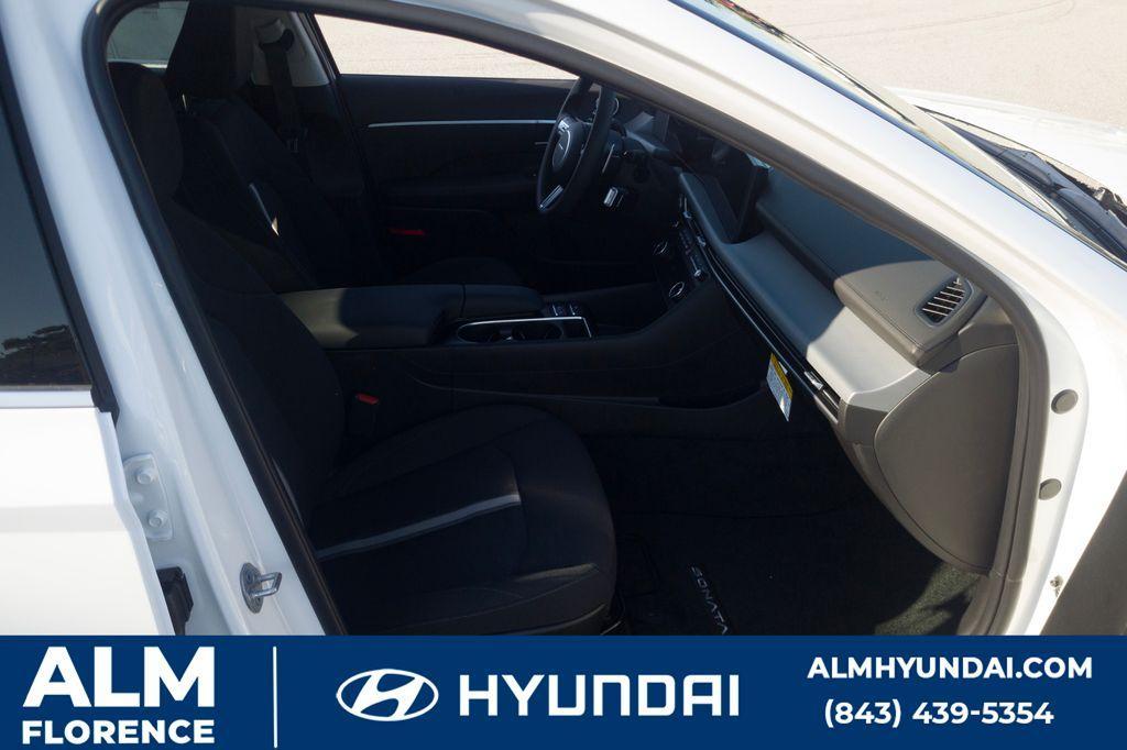 new 2025 Hyundai Sonata car, priced at $28,995